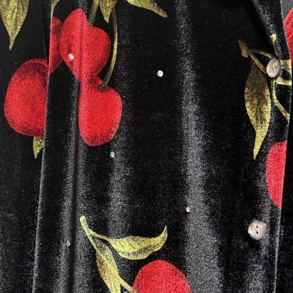Quacker Factory Black Velvet Cherry Print Button Up Top Whimsigoth Womens Sz 1X - Picture 6 of 11